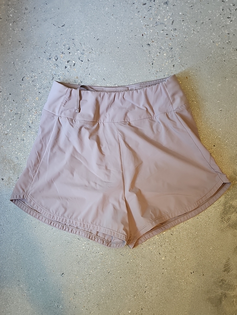 Nike Women's Athletic Shorts in Mauve, Small